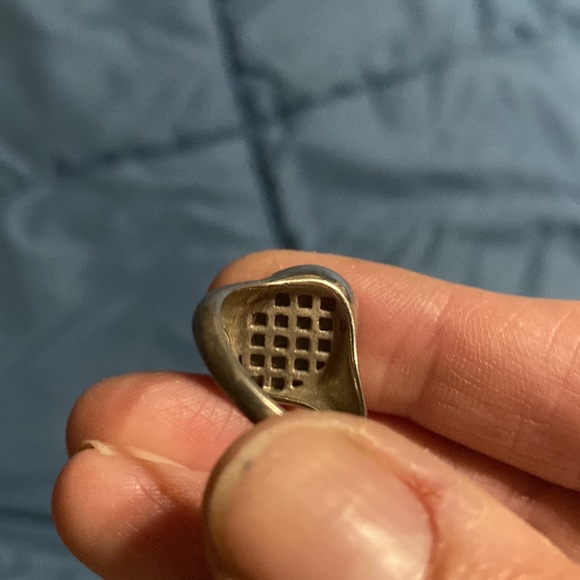 Sterling silver ring with large center stone - Picture 3 of 5